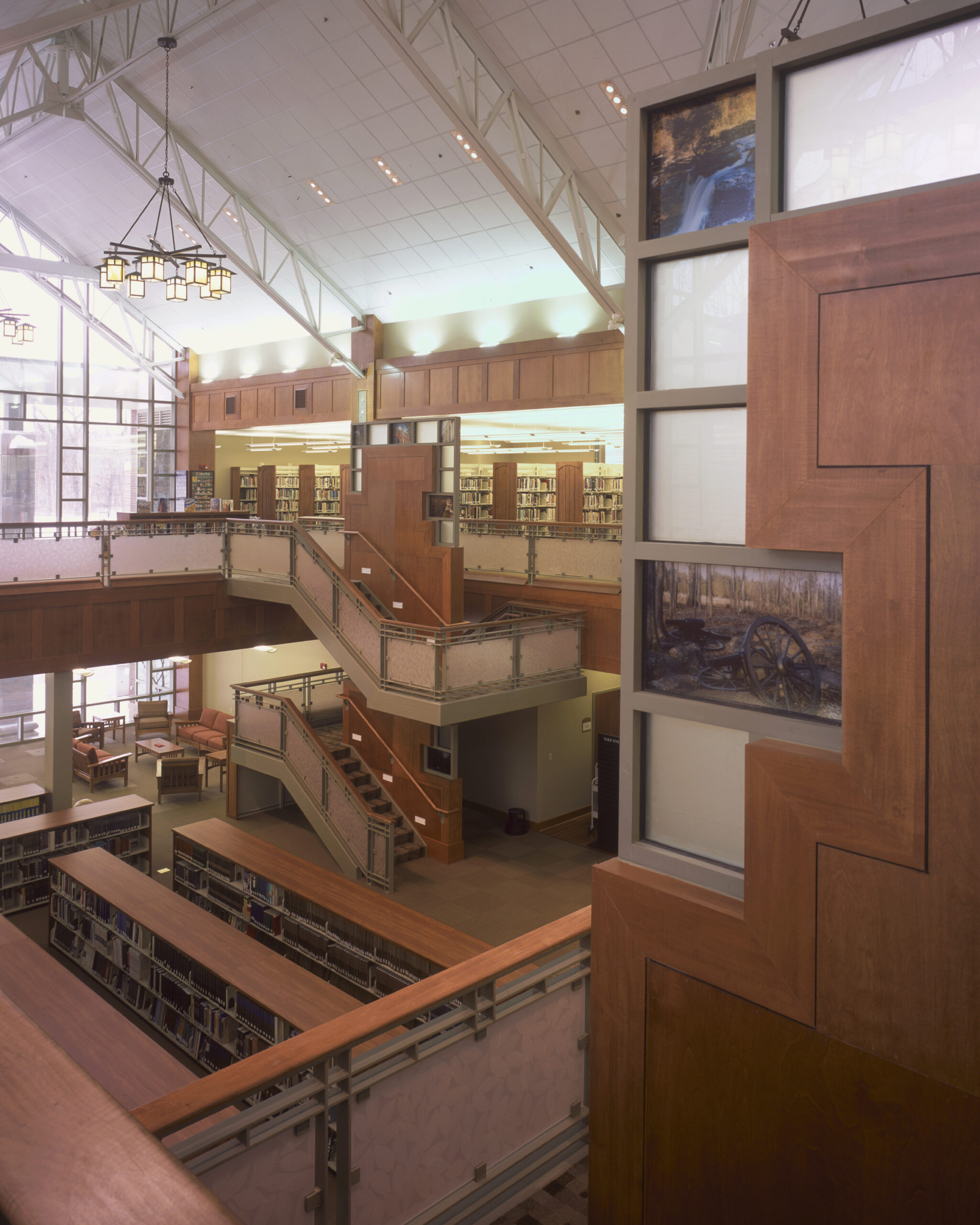 Motlow State Community College, Clayton Glass Library