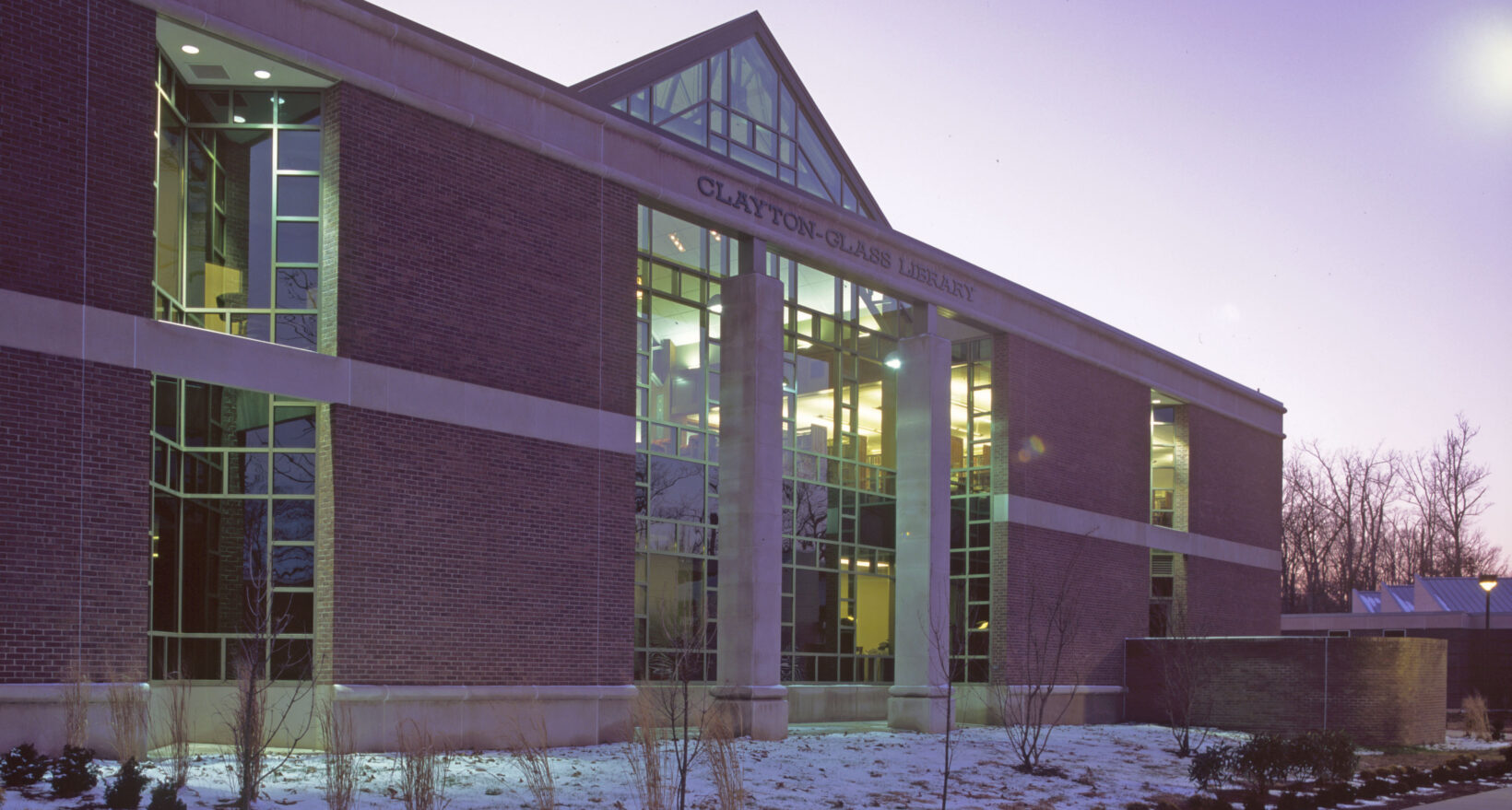 Motlow State Community College, Clayton Glass Library